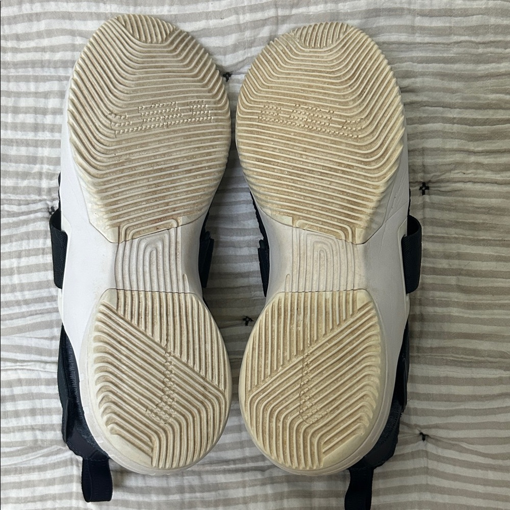 Nike LeBron Soldier Xii (12) Navy Blue Basketball Shoes - Picture 4 of 9